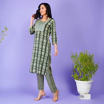 Green Ethnic Striped Kurta Set with Embroidered Yoke | Elegant Women’s Ethnic Wear